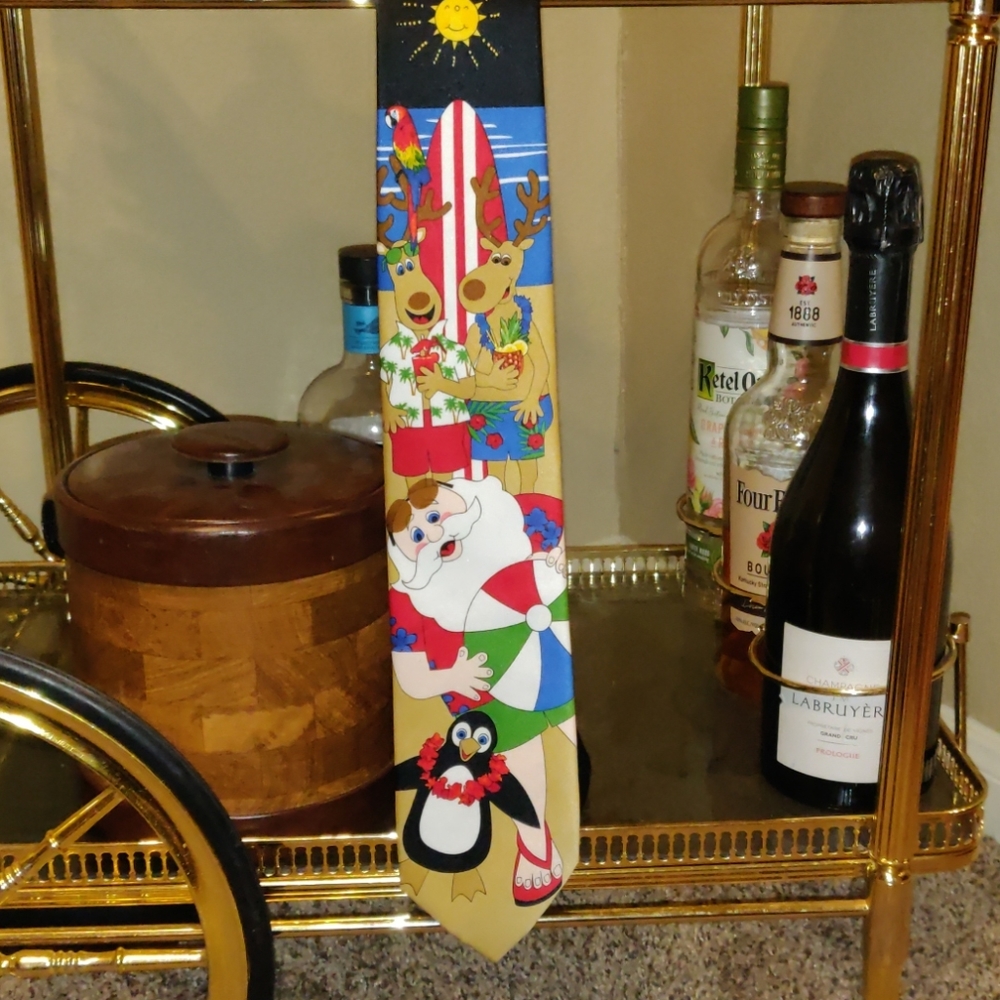 Hallmark Holiday Traditions Santa Tie